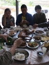 我们开心  我们快乐  我们在一起
